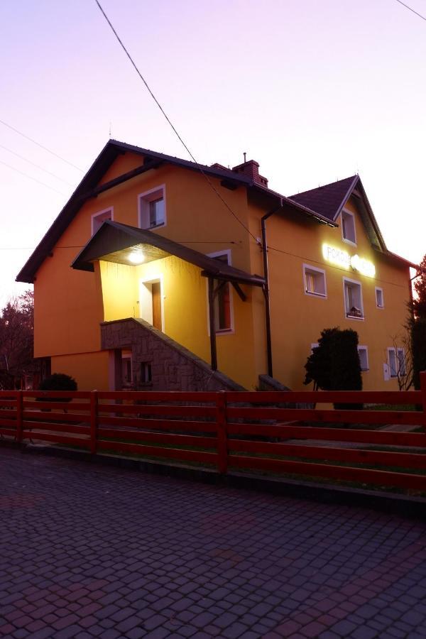 Pokoje Goscinne "Adam" Ustron Kültér fotó